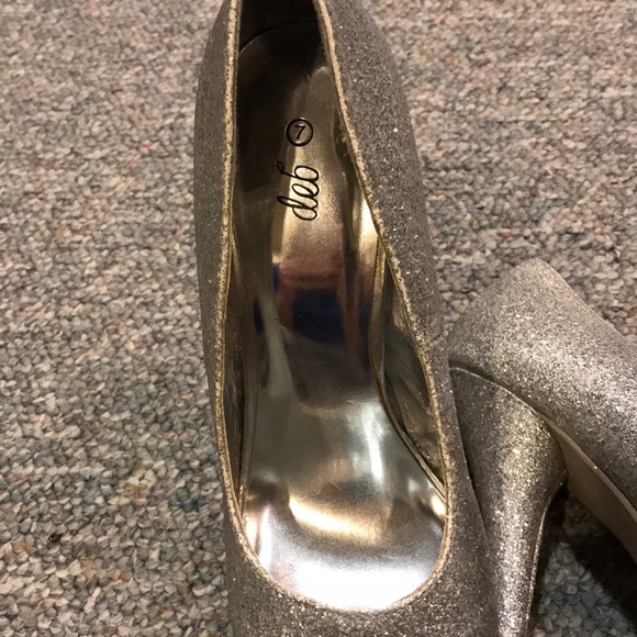 Heals - Picture 2 of 3